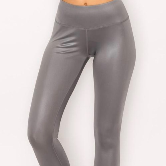 Stylish Liquid Leggings - Picture 12 of 12